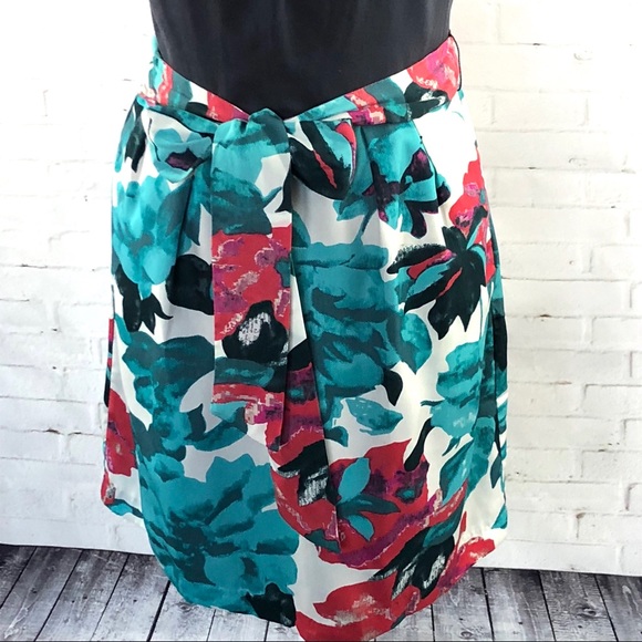 3/$19 The Limited Mixed Media Belted Floral Dress - Picture 3 of 7